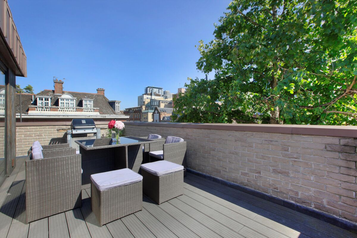 flat to rent in Putney Bridge Road, London, SW18 CPQ012158090