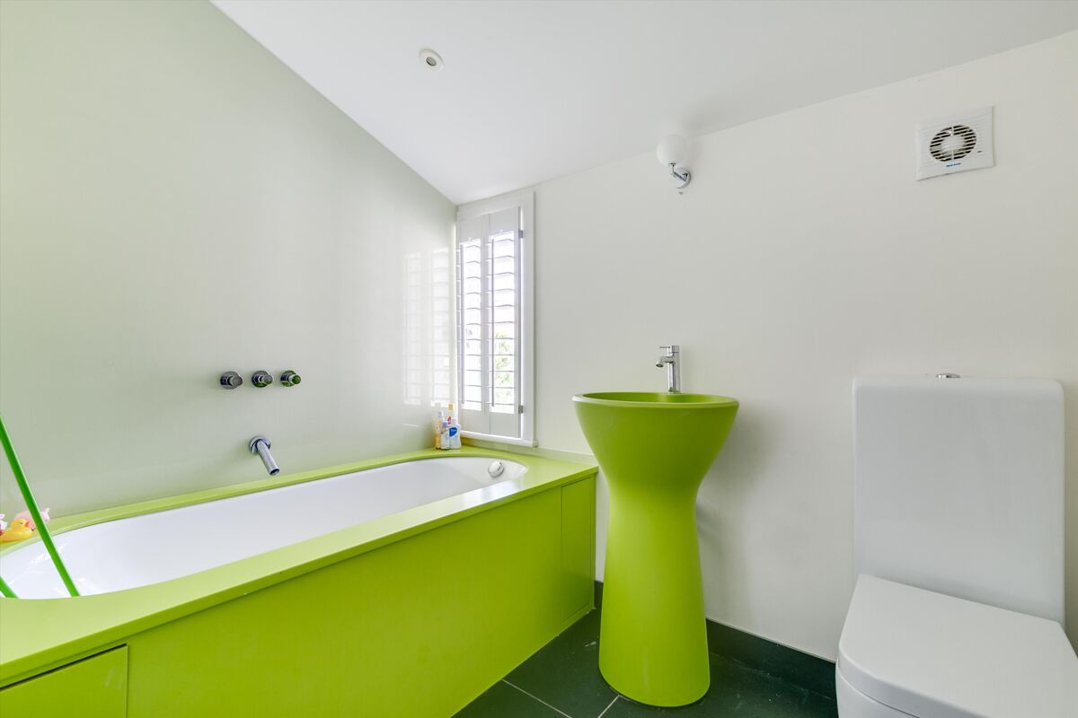 house to rent in Nottingham Road, Bellevue Village, Wandsworth Common