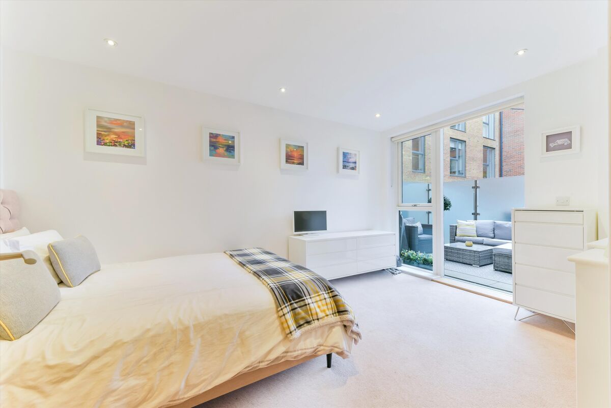 flat to rent in Balham Hill, London, SW12 CPQ012201767 Knight Frank