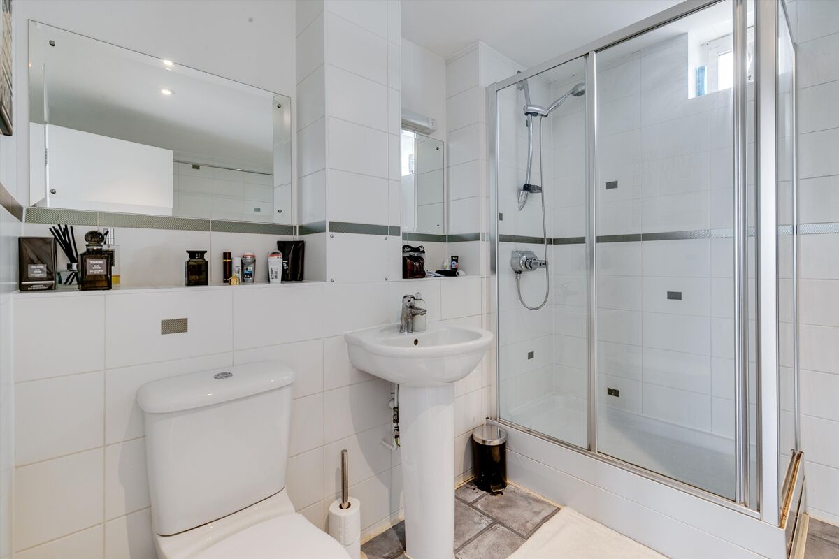 flat to rent in Clapham High Street, London, SW4 CPQ012211605