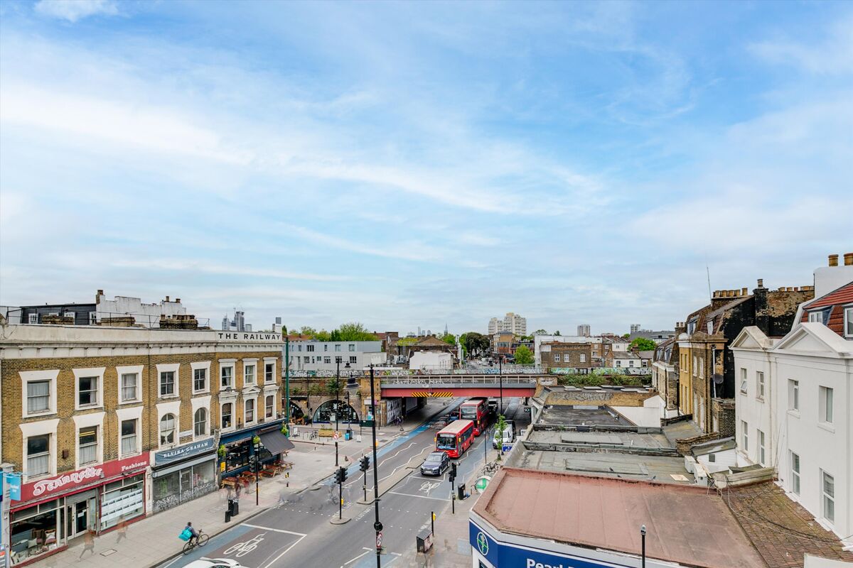 flat to rent in Clapham High Street, London, SW4 CPQ012211605