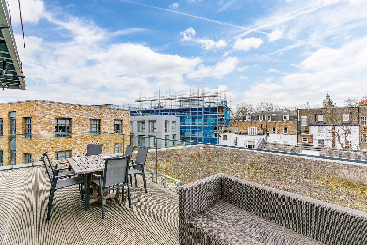 flat to rent in Macaulay Road, Clapham, London, SW4. CPQ012212224
