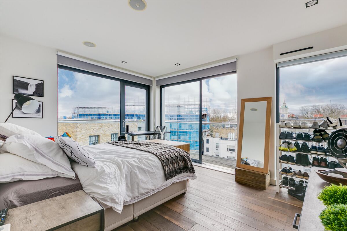 flat to rent in Macaulay Road, Clapham, London, SW4. CPQ012212224