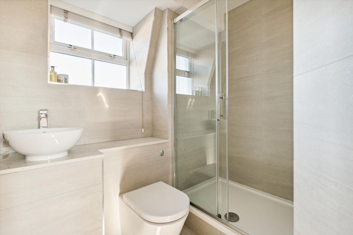 house to rent in Clarence Mews, Clapham South, London, SW12