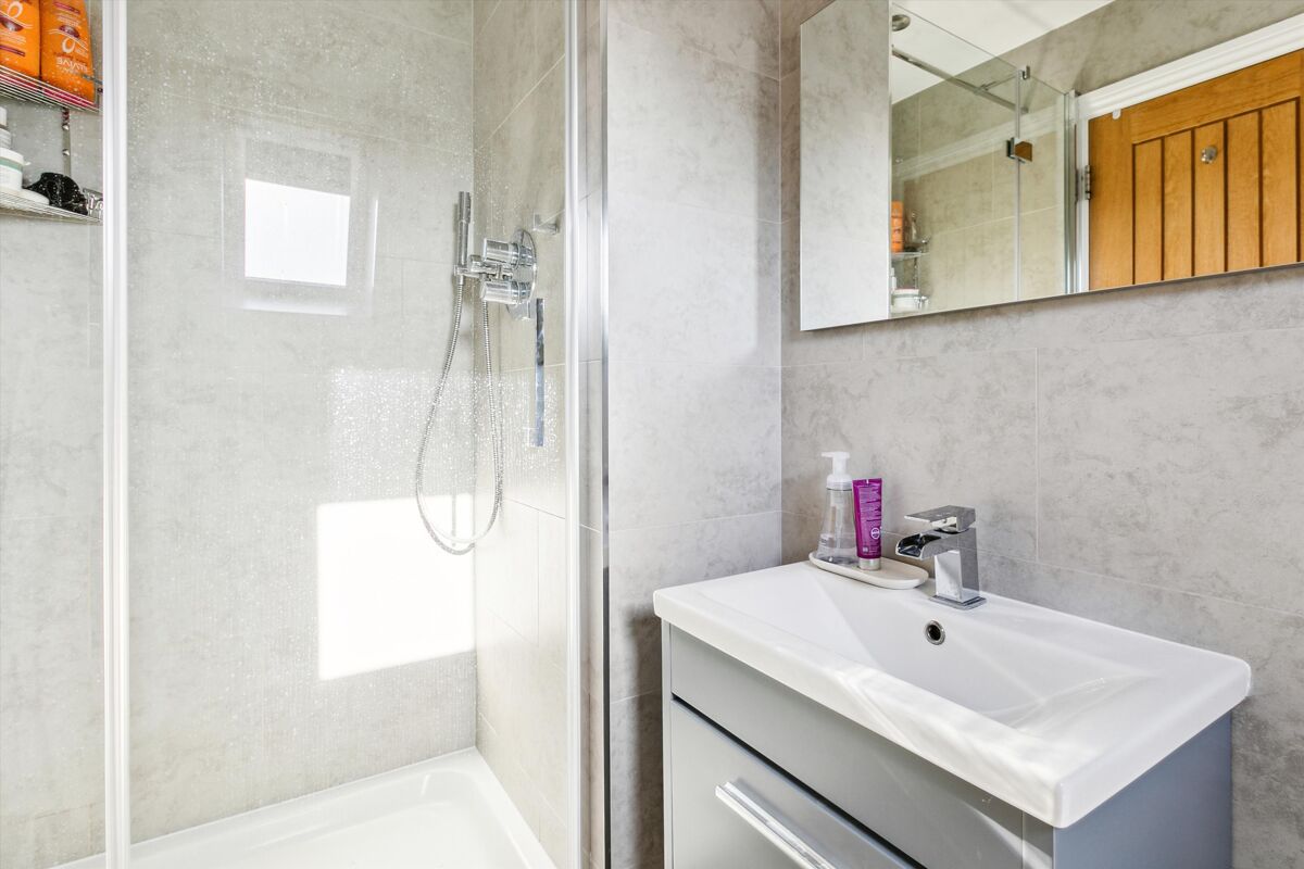 house to rent in Clarence Mews, Clapham South, London, SW12