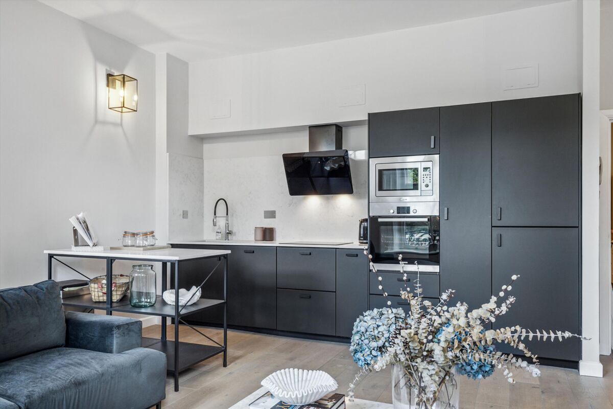 flat to rent in The Pavement, Clapham Old Town, London, SW4