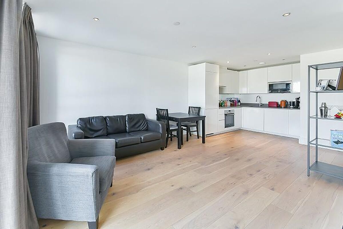 flat to rent in St Lukes Avenue, Clapham, London, SW4 CPQ012254349