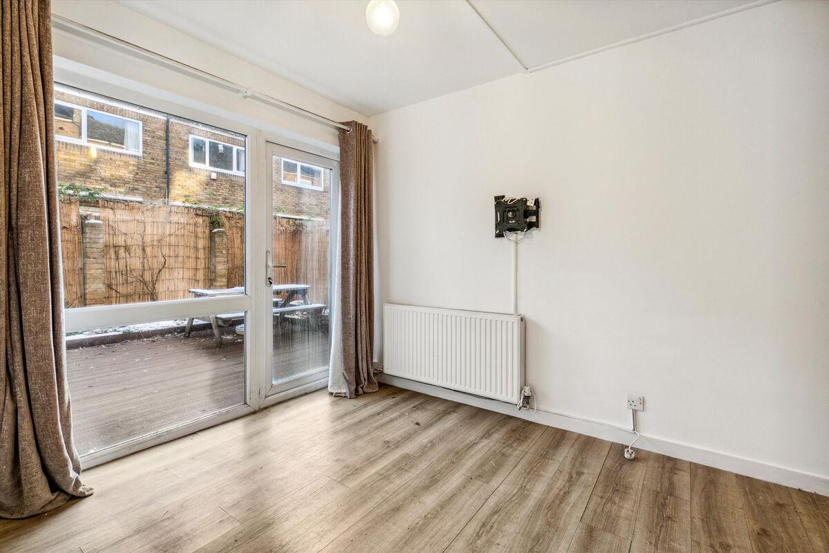 flat to rent in Nantes Close, London, SW18 - CPQ012282933 | Knight Frank