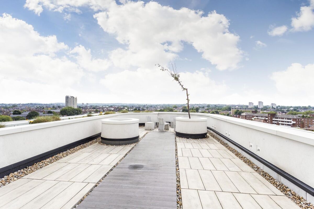 flat to rent in The Library Building, St Lukes Avenue, Clapham, London