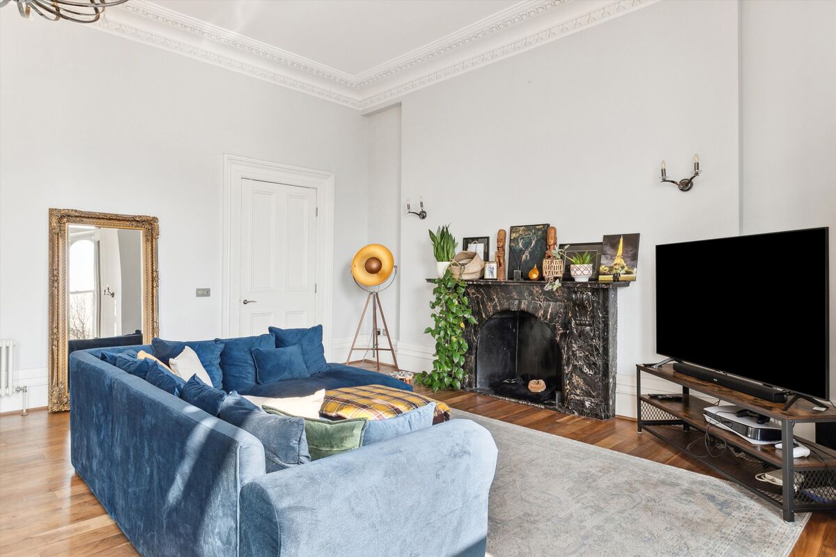 flat to rent in Thornton Place, Clapham Common North Side, Clapham