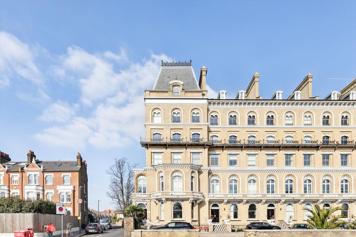 flat to rent in Thornton Place, Clapham Common North Side, Clapham