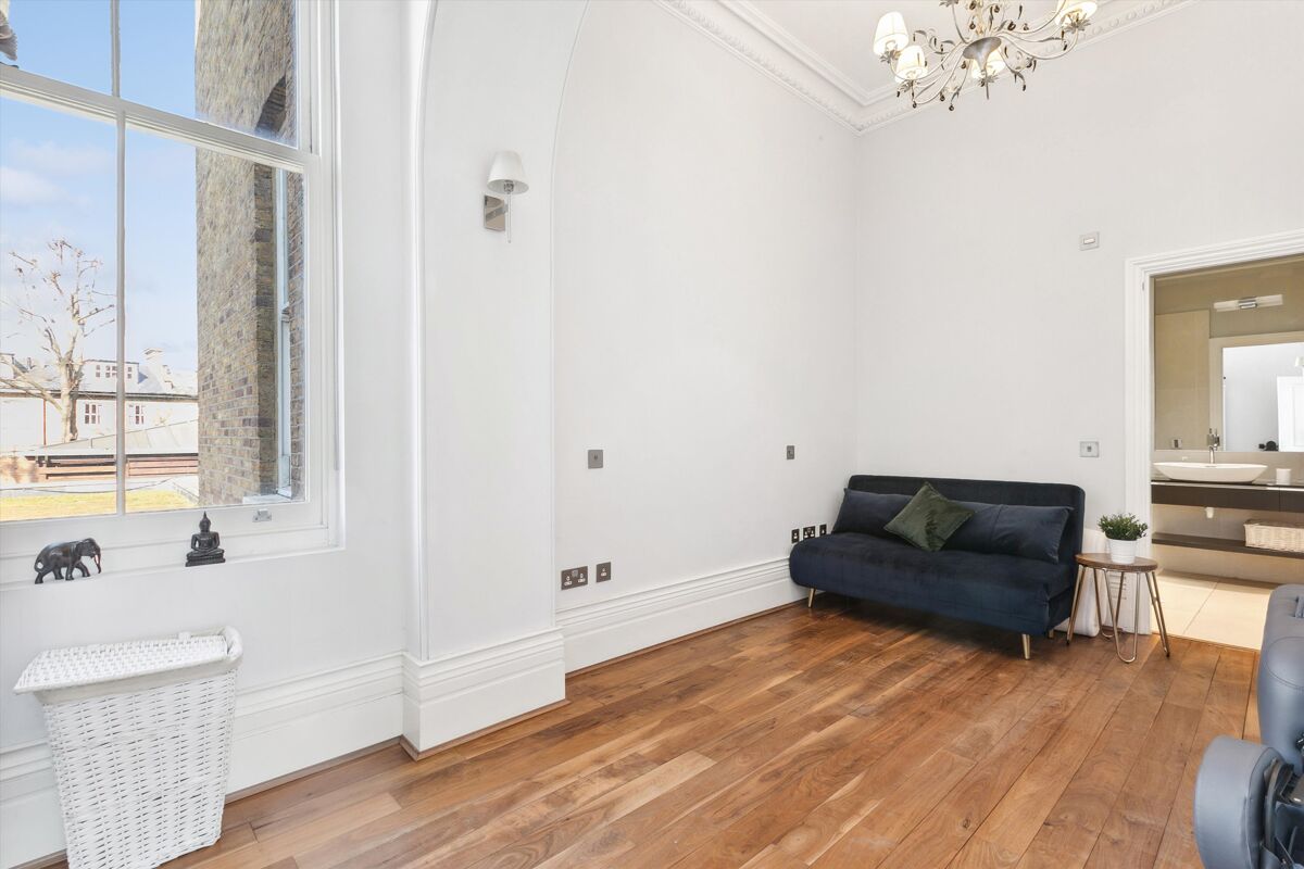 flat to rent in Thornton Place, Clapham Common North Side, Clapham, London, SW4 CPQ012358334