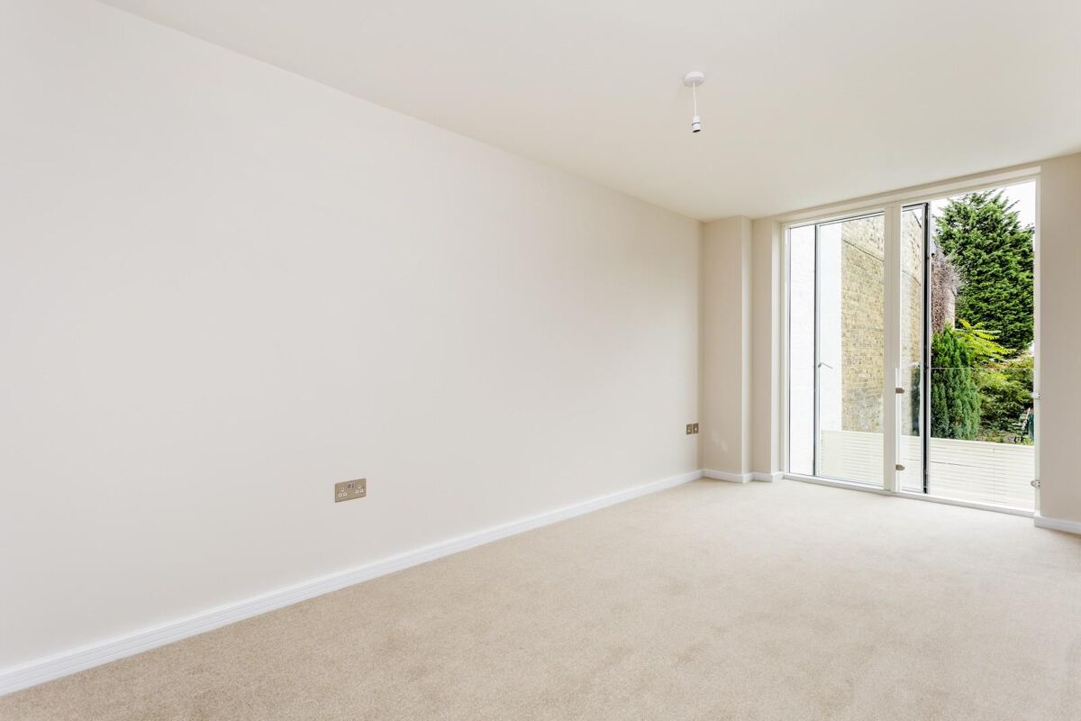 flat to rent in Bedford Road, Clapham, London, SW4 CPQ012361631