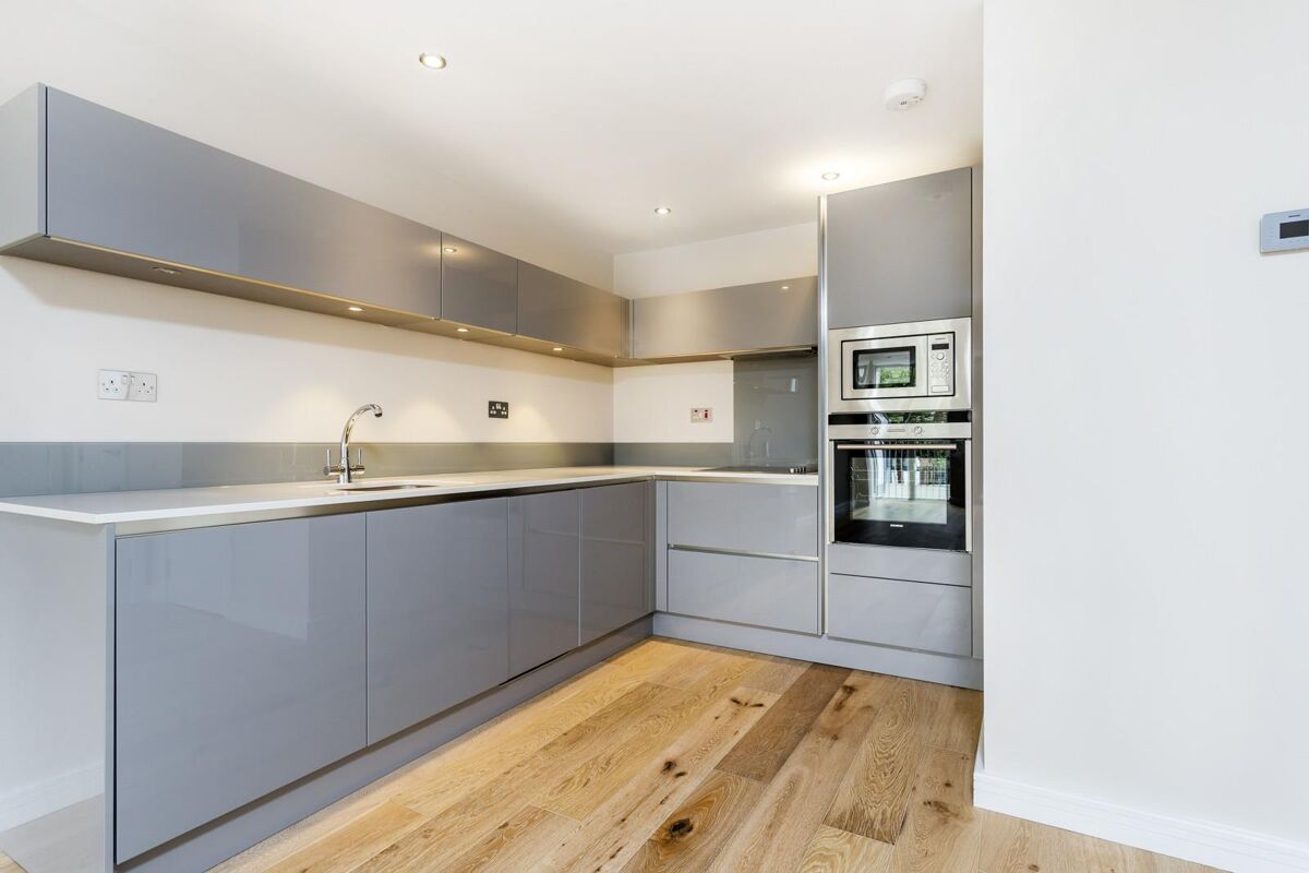 flat to rent in Bedford Road, Clapham, London, SW4 CPQ012361631