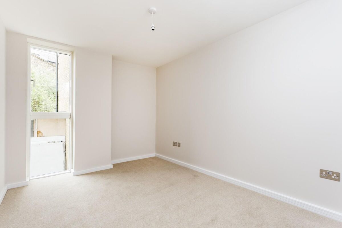 flat to rent in Bedford Road, Clapham, London, SW4 CPQ012361631