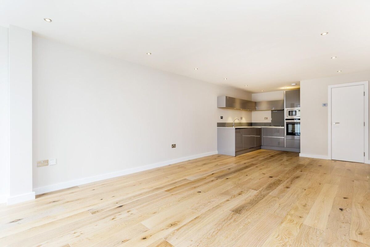 flat to rent in Bedford Road, Clapham, London, SW4 CPQ012361631