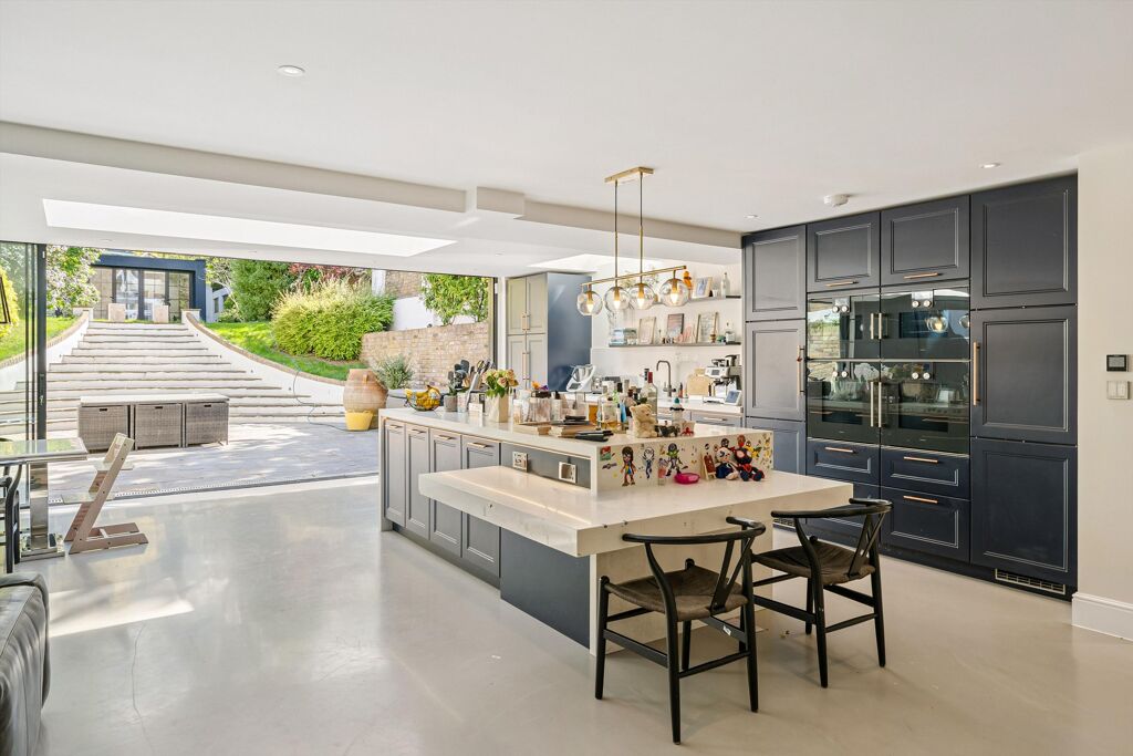Image of Victoria Rise, London SW4