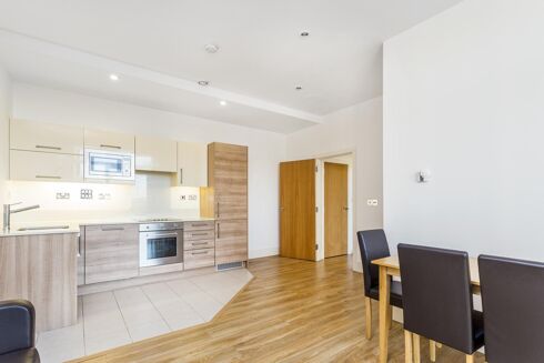Picture of 2 bedroom flat for rent.