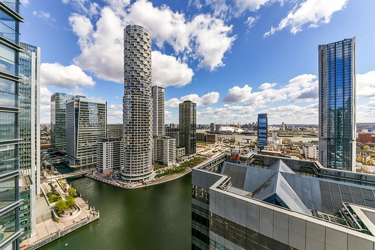 flat to rent in Hampton Tower,