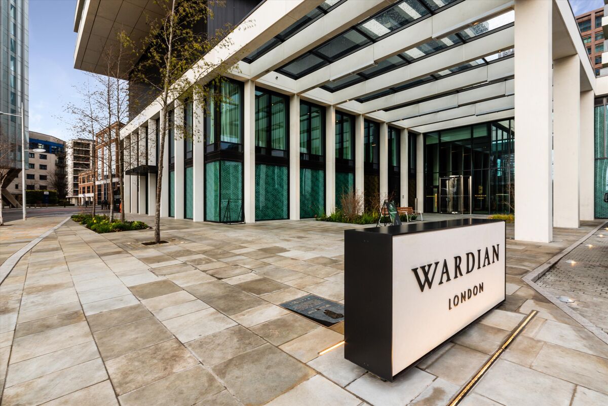 flat to rent in Bagshaw Building, (The Wardian), London, E14 ...