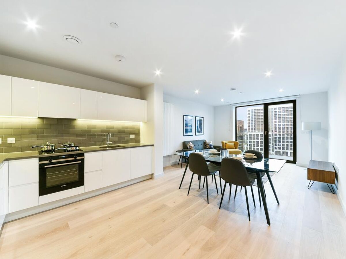 flat to rent in John Cabot House, Clipper Street, London, E16