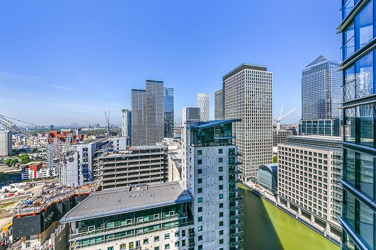 flat to rent in Hampton Tower,