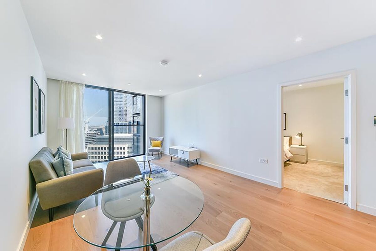flat to rent in Hampton Tower,