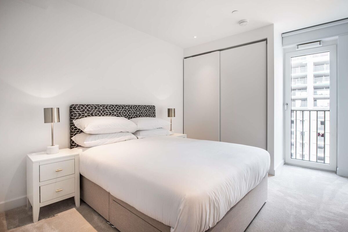 flat to rent in Fountain Park Way, London, W12 CUS012101226 Knight