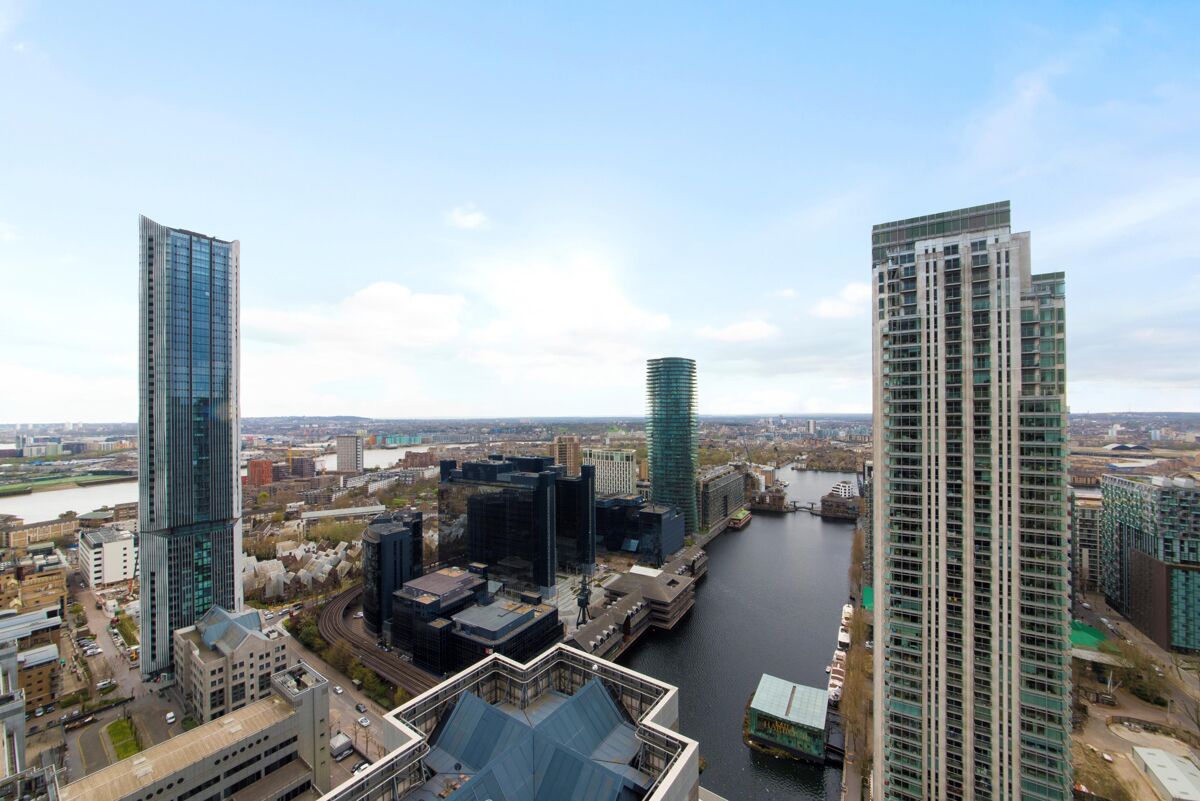 flat to rent in Hampton Tower, (South Quay Plaza) , London, E14 ...