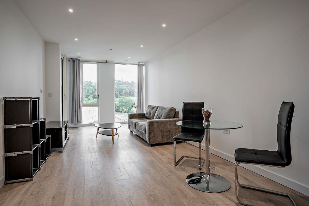 Flat to rent in Bryant Apartments, Perceval Square, College Road