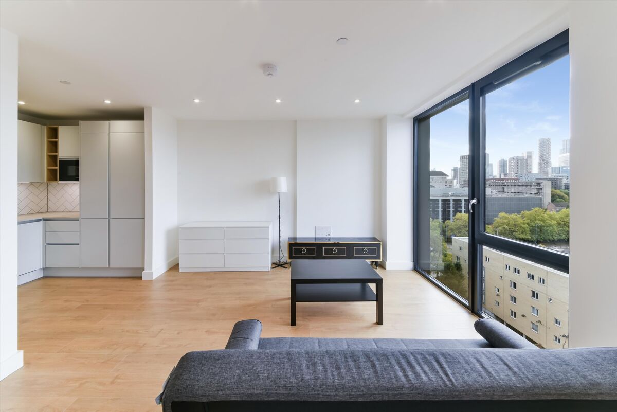 flat to rent in Tellicherry Court, Aberfeldy Square, London, E14