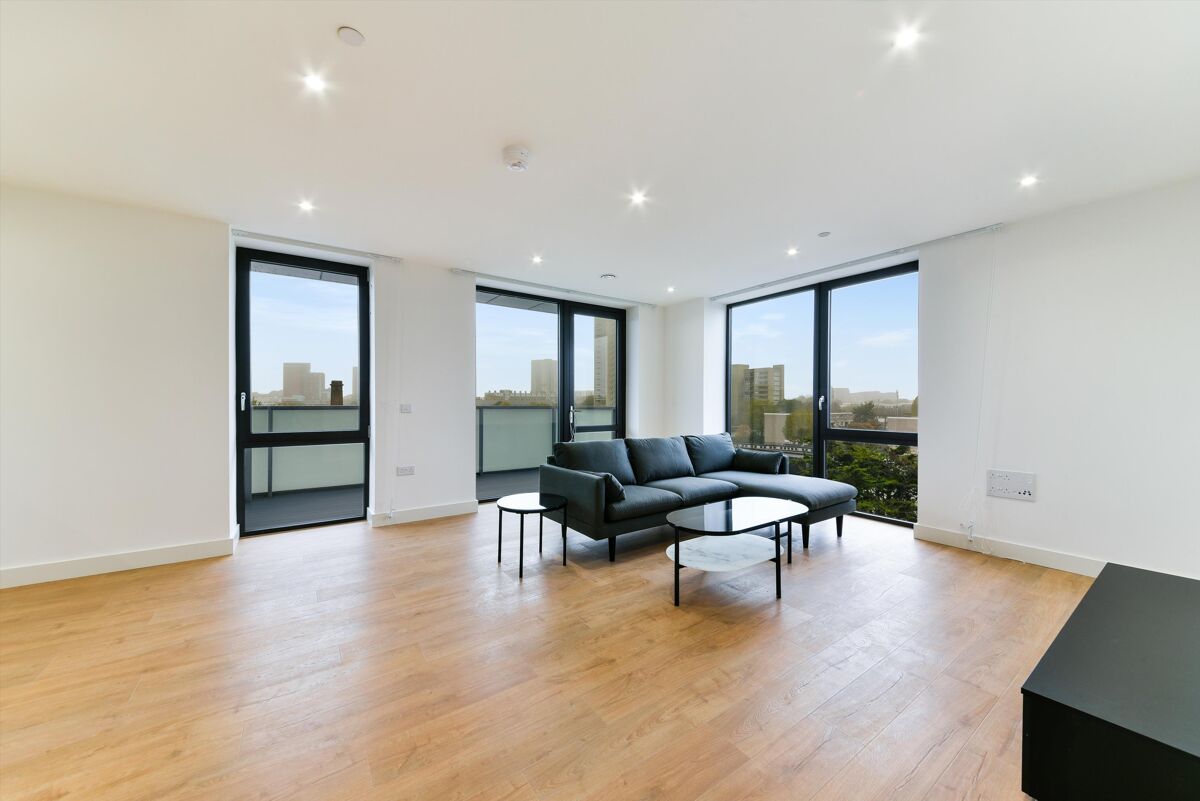 flat to rent in Peppercorn Court, Blair Street, London, E14n, E14