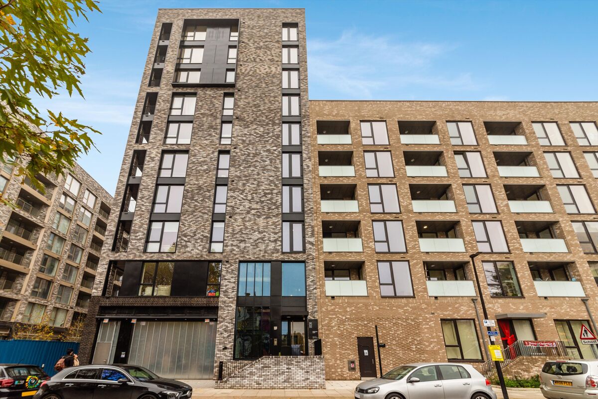 flat to rent in Peppercorn Court, Blair Street, London, E14n, E14