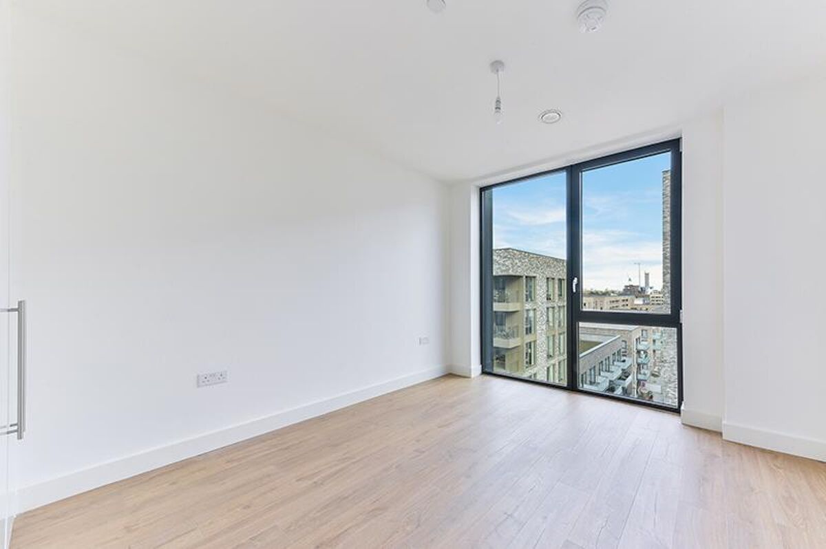 flat to rent in Tellicherry Court, Aberfeldy Square, London, E14