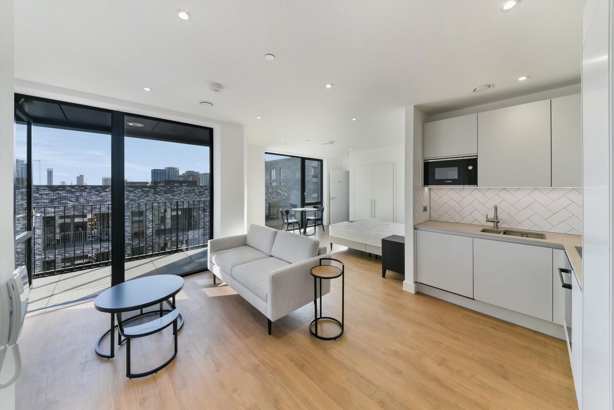 Flat to rent in Peppercorn Court, Blair Street, London, E14 CUS012291154 Knight Frank