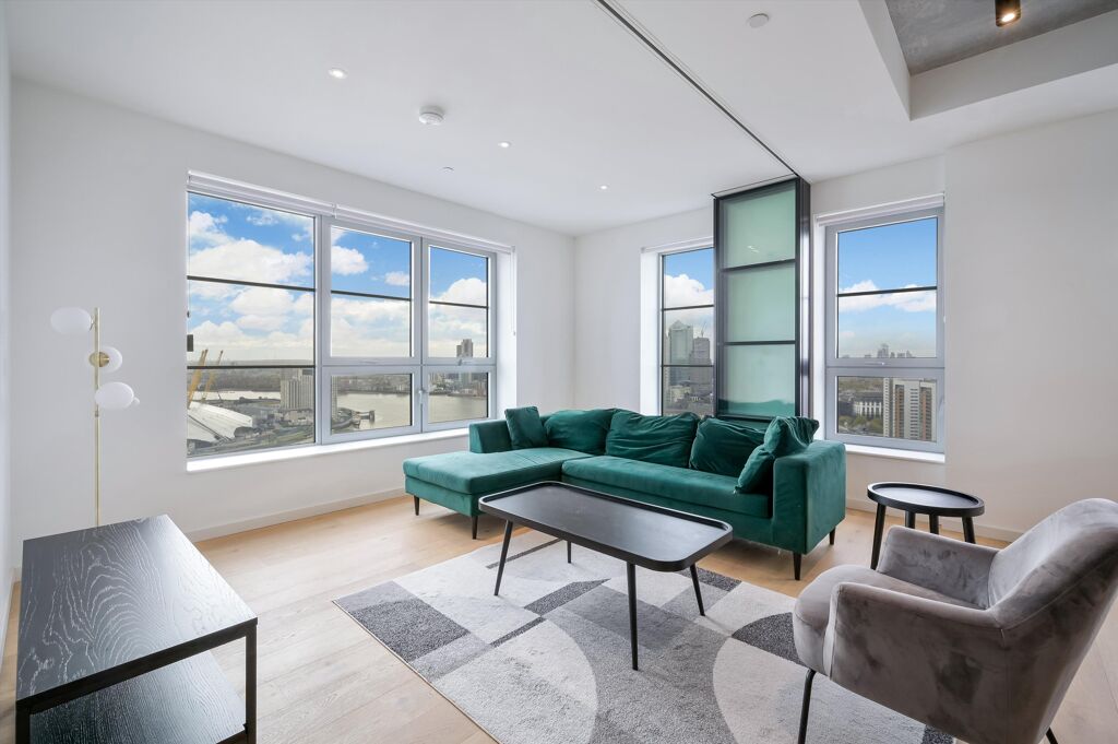 Image of Douglass Tower, Goodluck Hope Walk, London, E14.