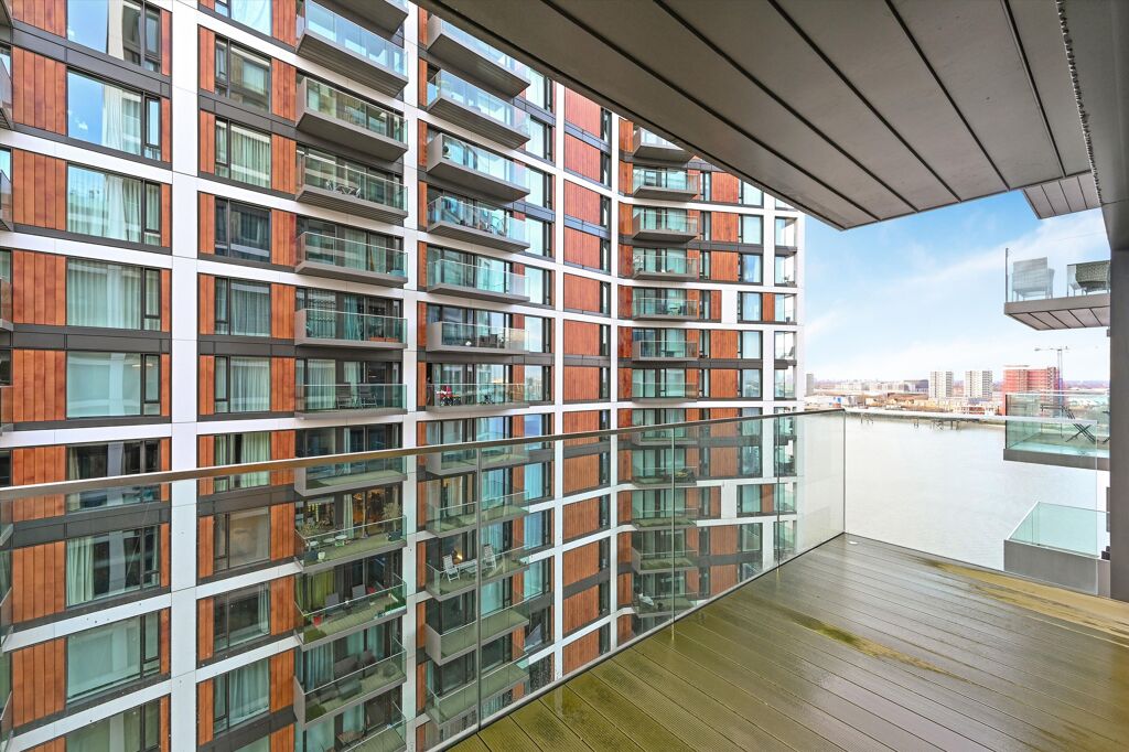 Image of Duke of Wellington Avenue, London, SE18