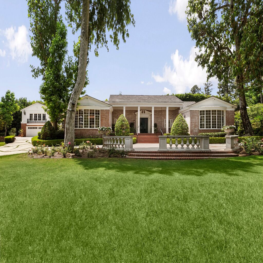 Image of 1001 N Crescent Dr, Beverly Hills, CA, 90210, US