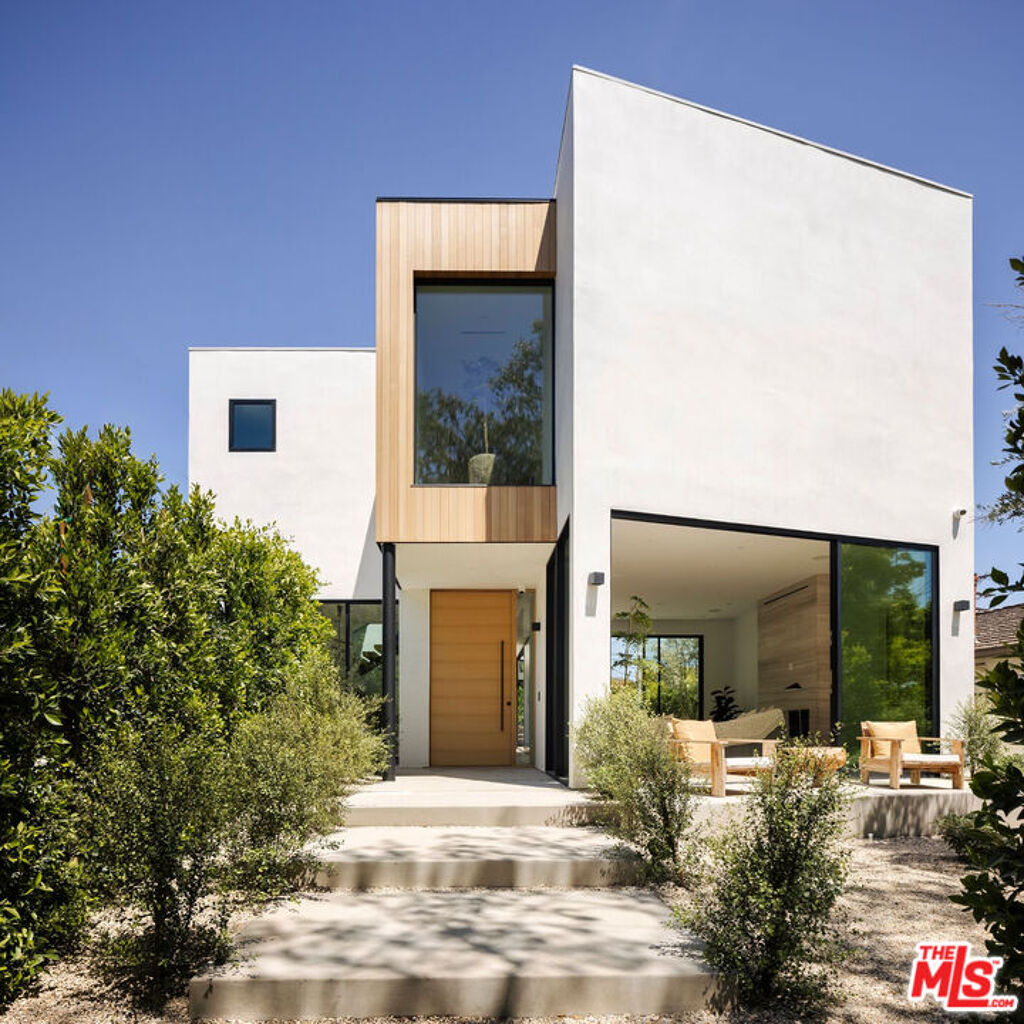 Image of 116 S Gretna Green Way, Los Angeles, CA, 90049, US