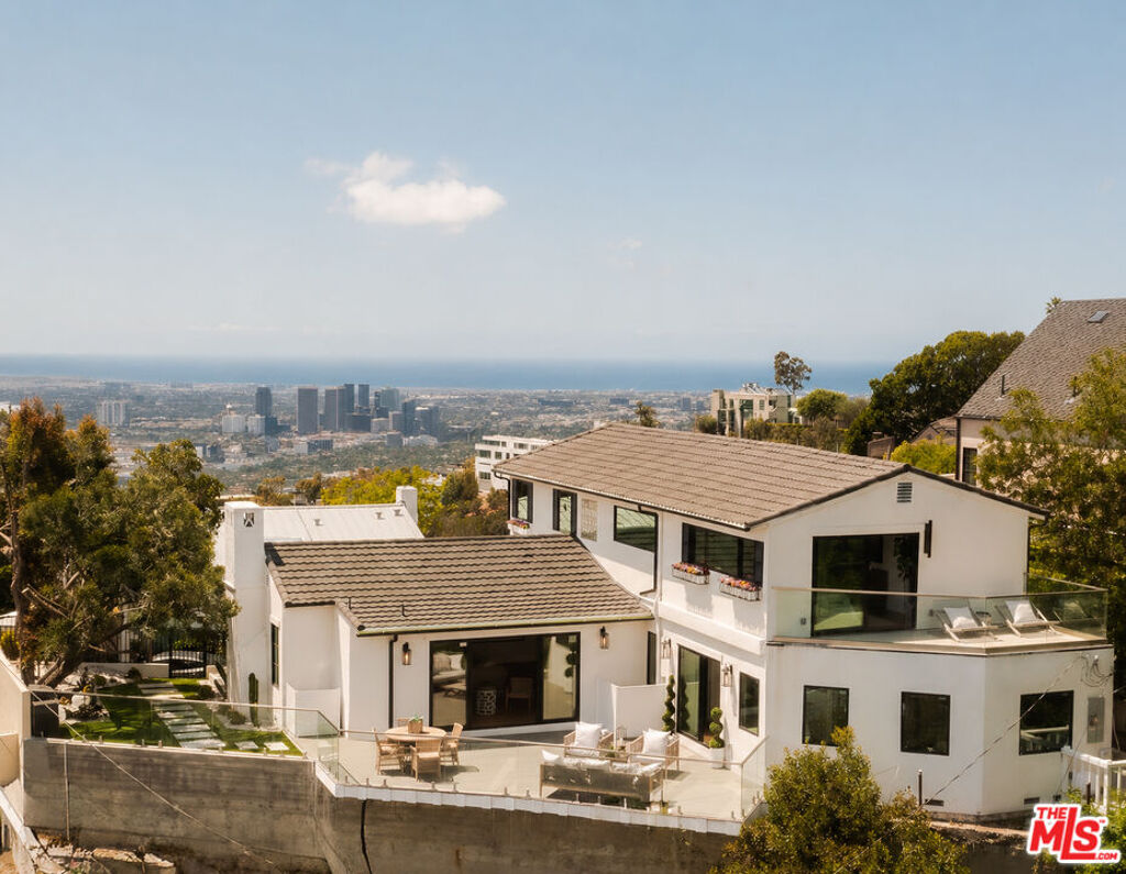 Image of 8921 Appian Way, Los Angeles, CA, 90046, US
