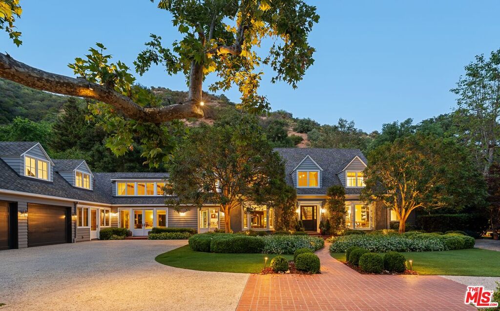 Image of 2600 Mandeville Canyon Rd, Los Angeles, CA, 90049, US