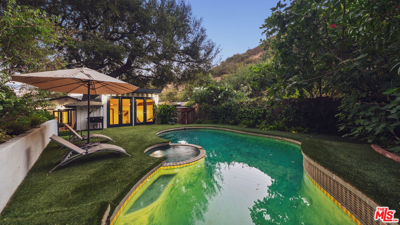 Image of 3440 Mandeville Canyon Rd, Los Angeles, CA, 90049, US