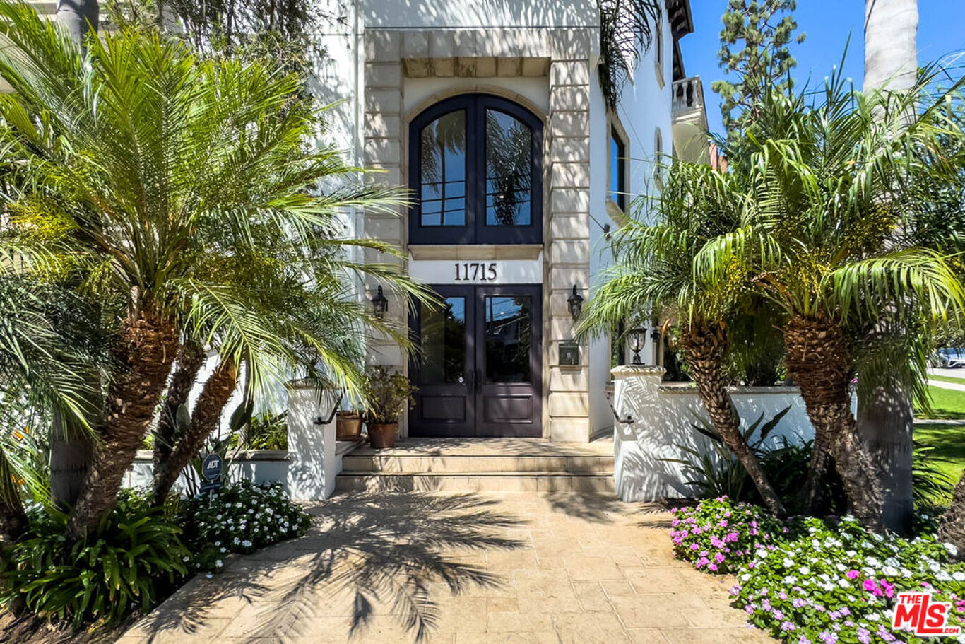 Image of 11715 Chenault St Unit: 204, Los Angeles, CA, 90049, US