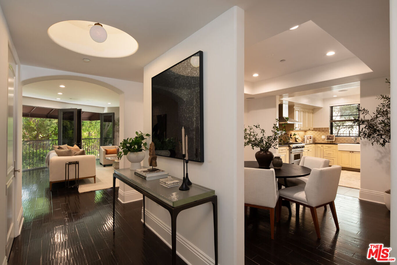 Image of 11715 Chenault St Unit: 204, Los Angeles, CA, 90049, US