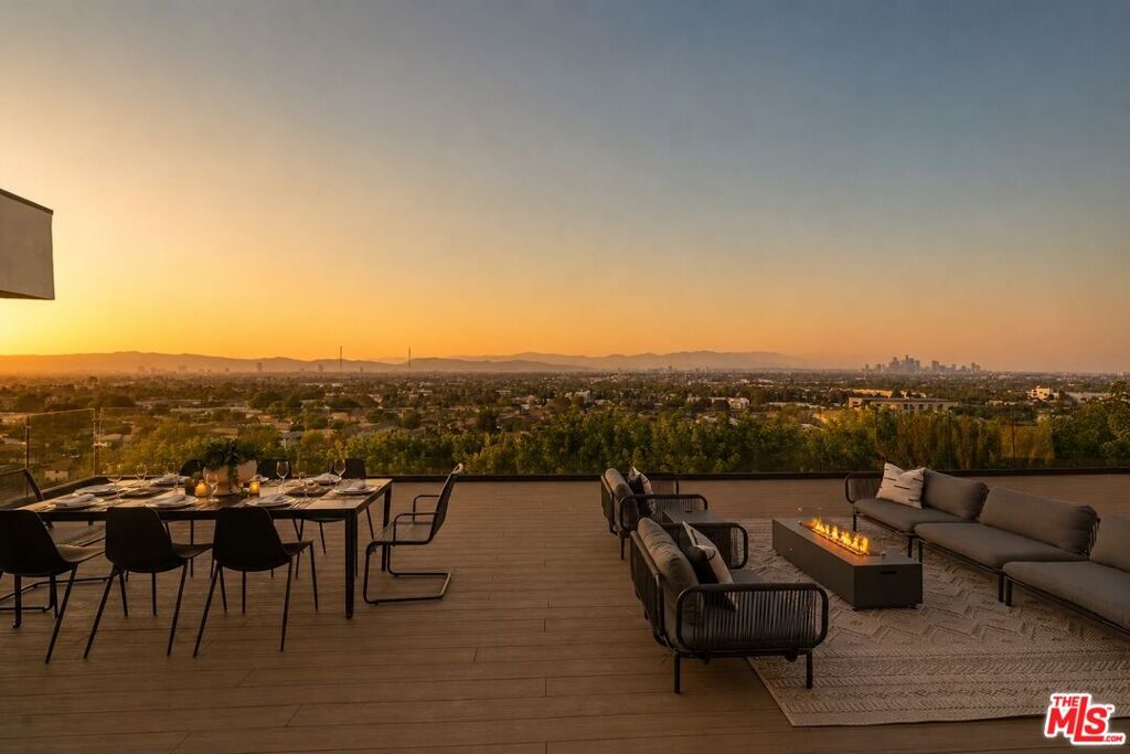 Image of 4207 Don Alanis Pl, Los Angeles, CA, 90008, US