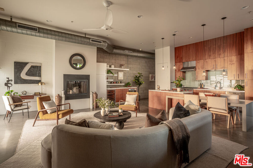 Image of 1534 17th St Unit: 105, Santa Monica, CA, 90404, US