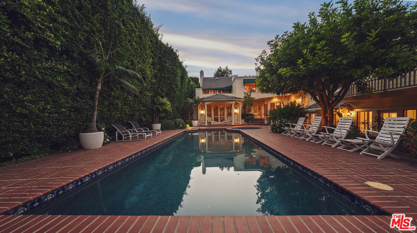 Image of 524 N Rockingham Ave, Los Angeles, CA, 90049, US