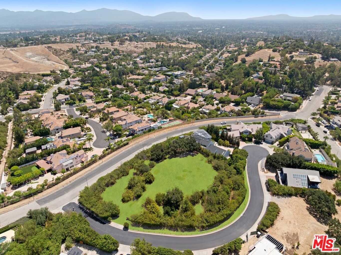 Image of 18160 Knoll Hill, Granada Hills, CA, 91344, US