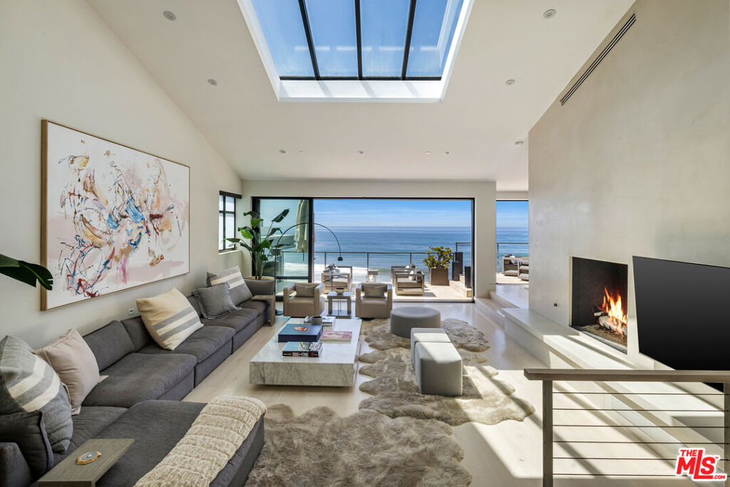 Image of 31504 Victoria Point Rd, Malibu, CA, 90265, US