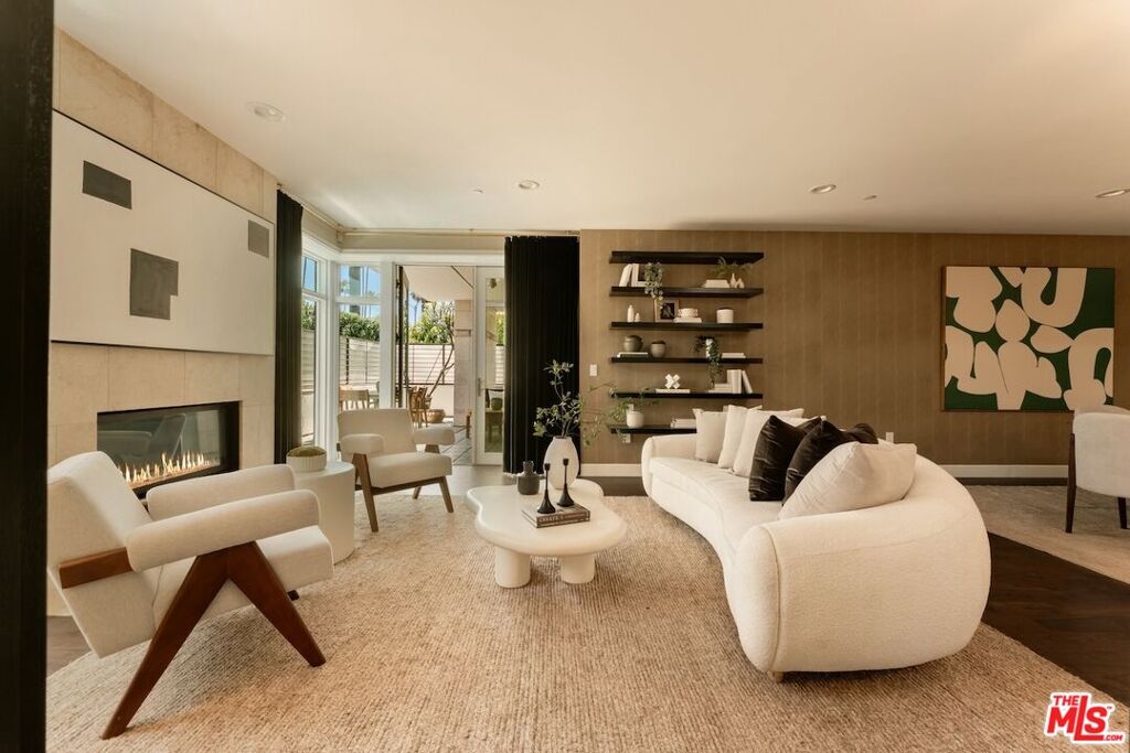 Image of 447 N Doheny Dr Unit: 101, Beverly Hills, CA, 90210, US